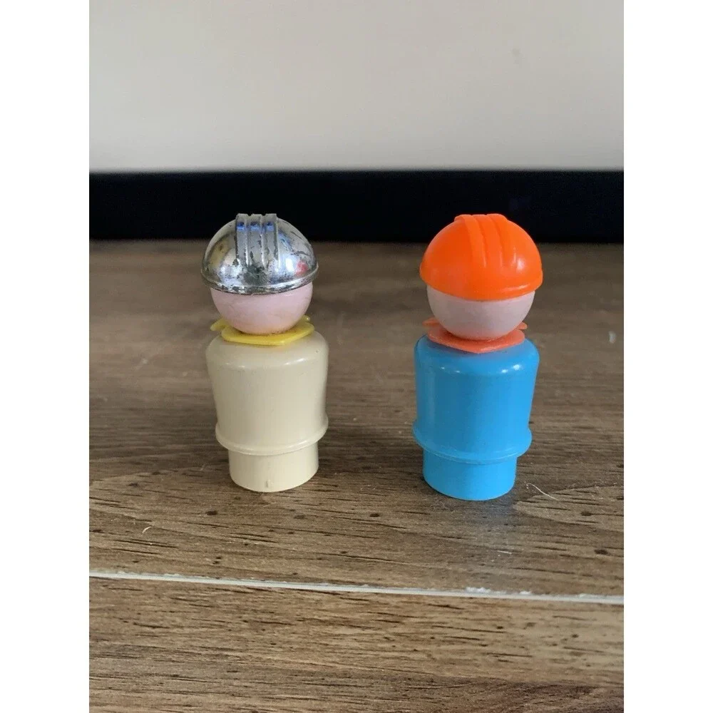 Fisher Price Little People Vintage Lot of 2 CONSTRUCTION WORKERS Men Dads Worker